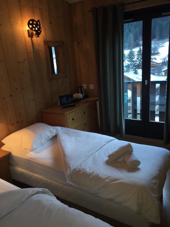 Hotel Les Combelles 沙泰勒 外观 照片