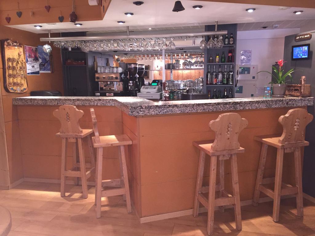 Hotel Les Combelles 沙泰勒 外观 照片