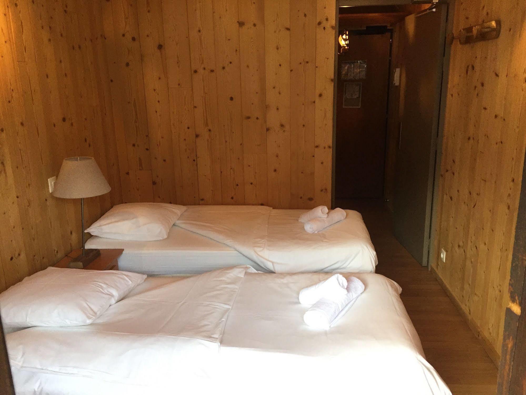 Hotel Les Combelles 沙泰勒 外观 照片