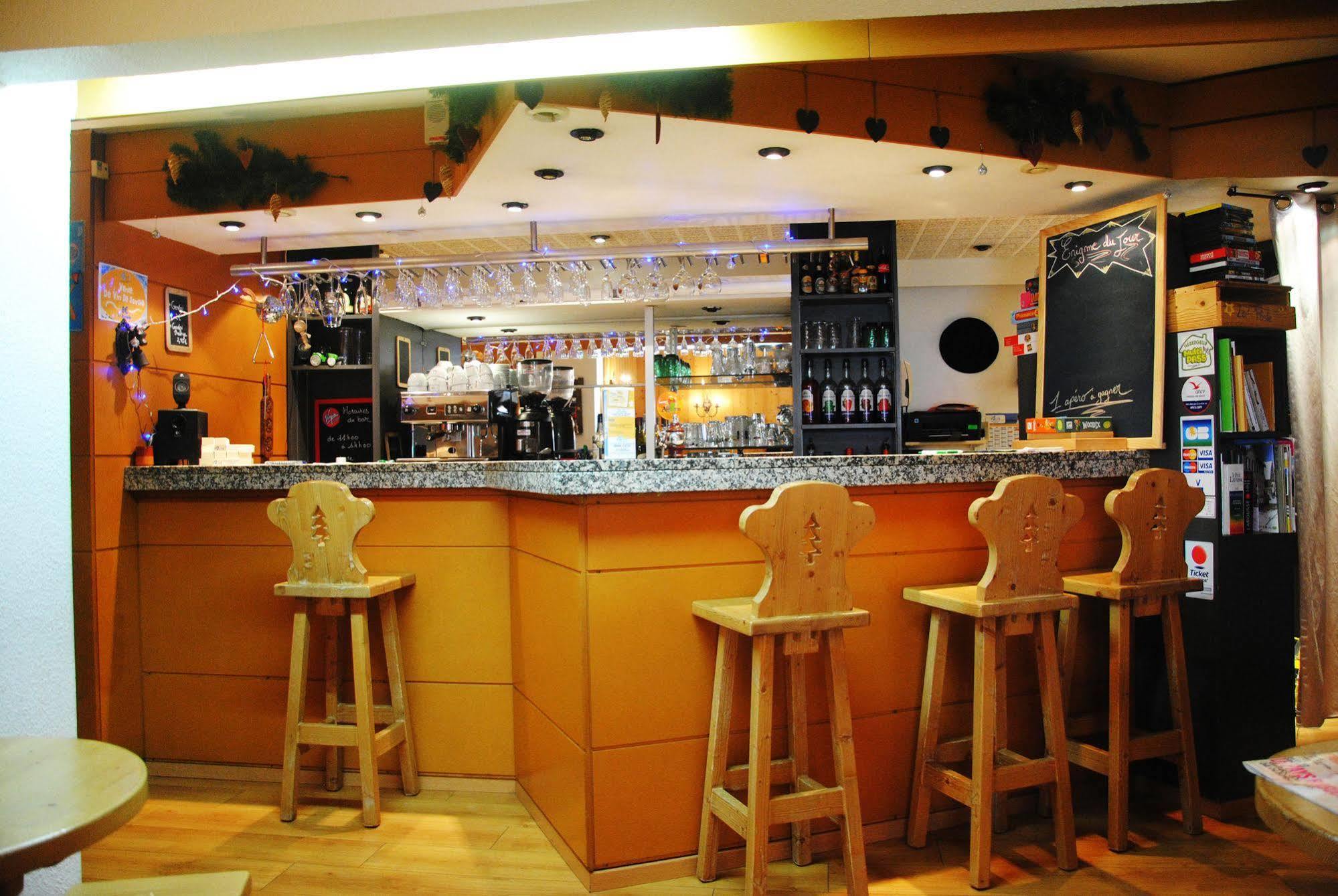 Hotel Les Combelles 沙泰勒 外观 照片